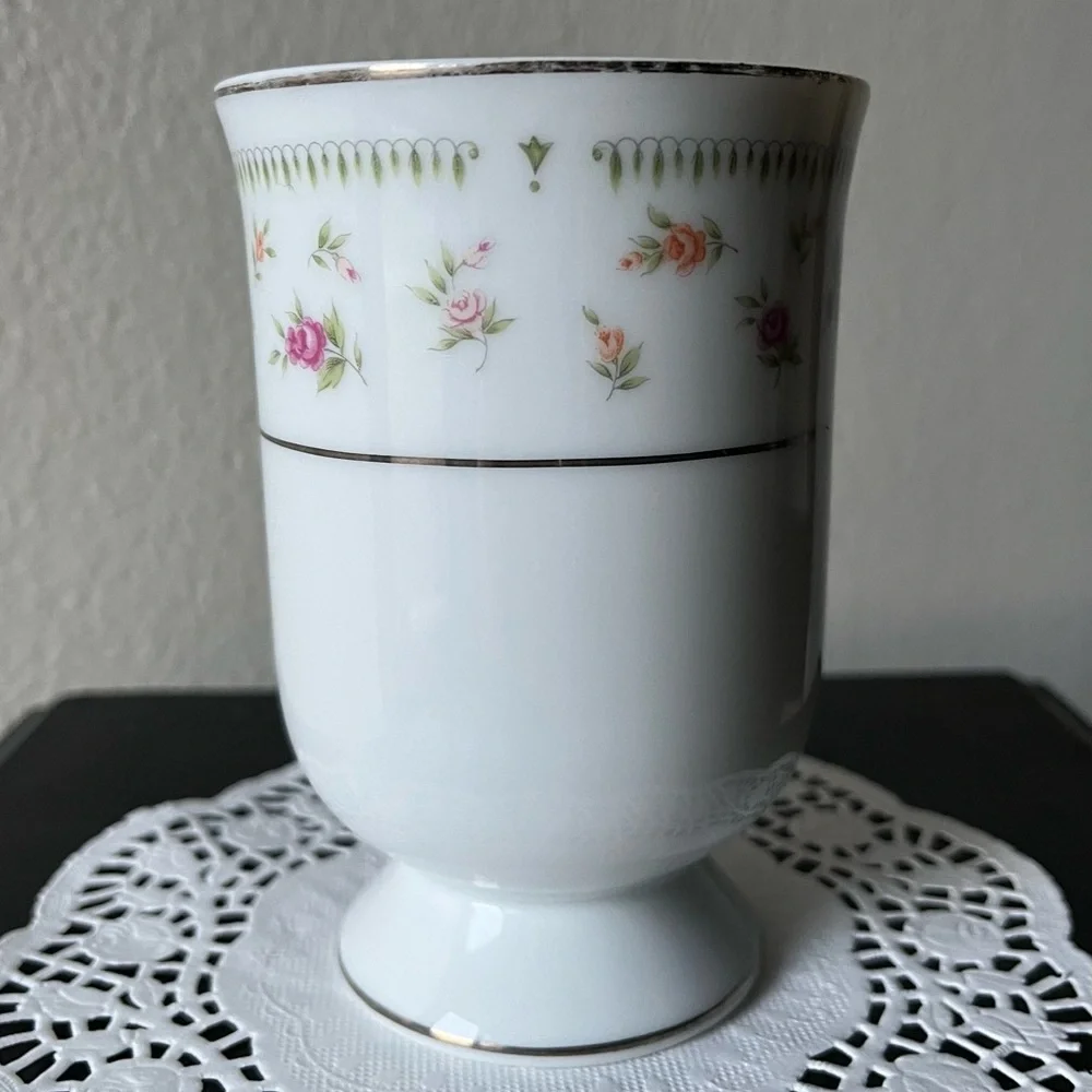 ABINGDON 💐Fine Porcelain China Footed Coffee Cup